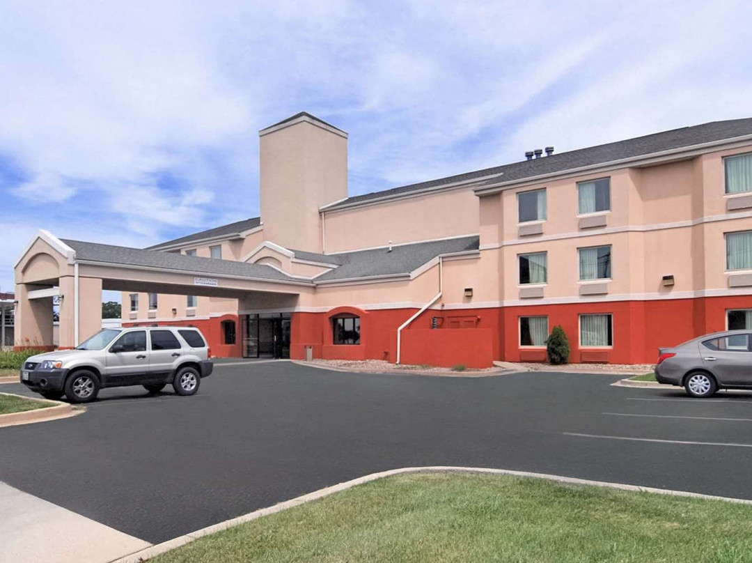 AmericInn By Wyndham Urbana主图