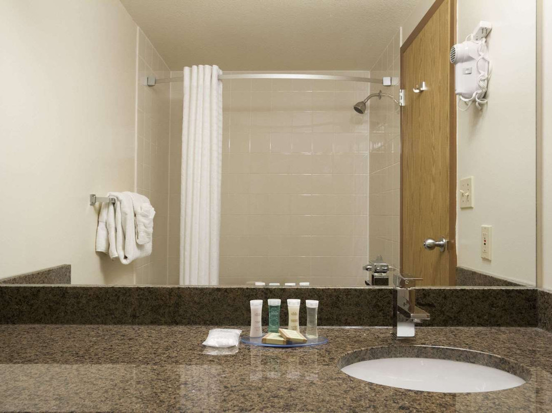 Super 8 by Wyndham Dawson Creek主图