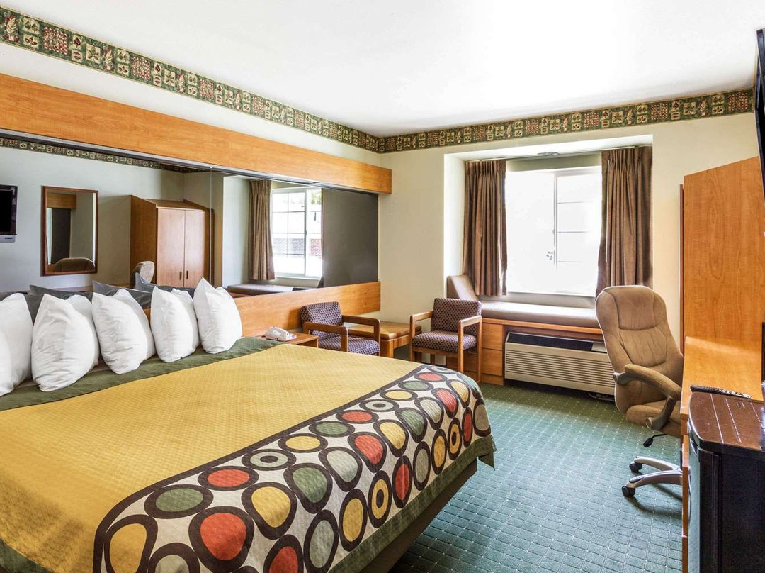 Royal Inn Midvale主图