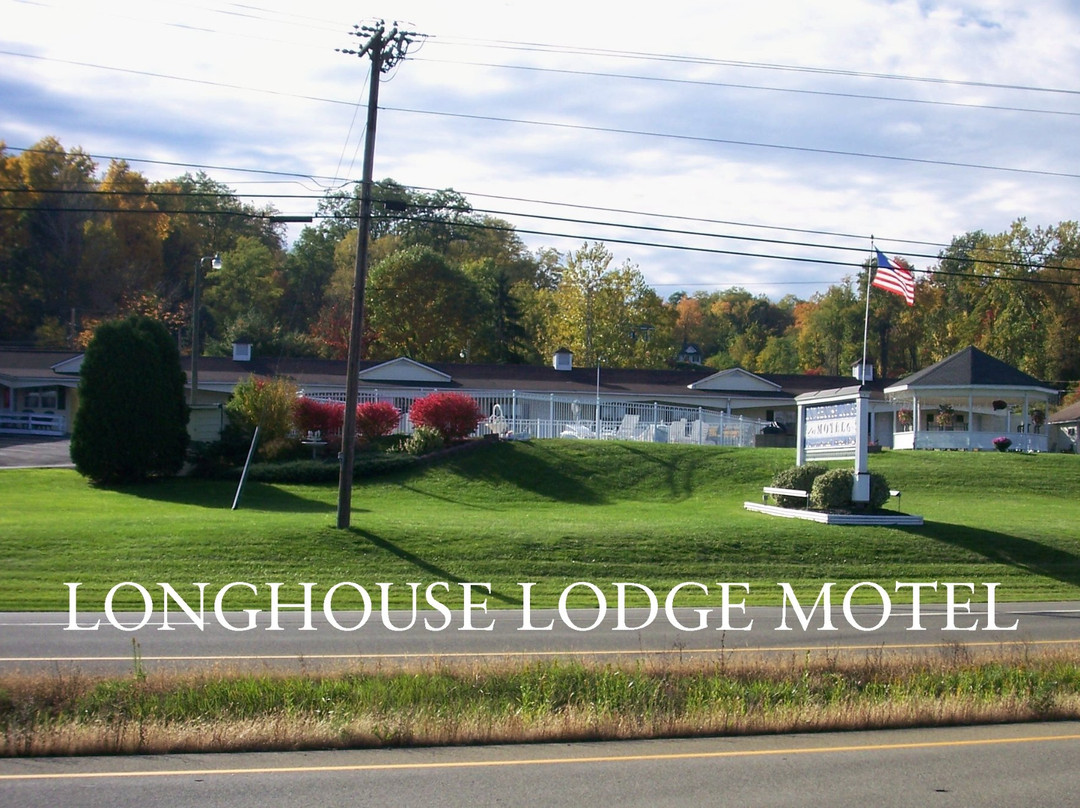 Longhouse Lodge Motel主图