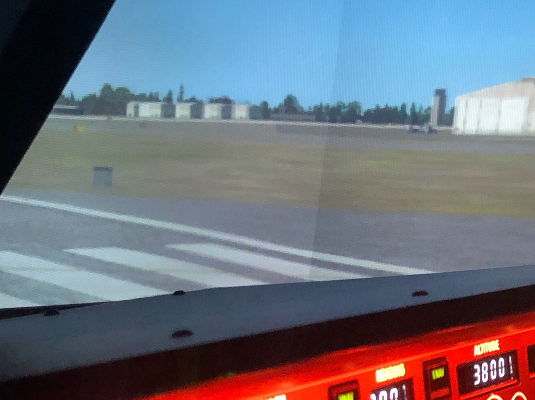 Flightdeck Simulation Center景点图片