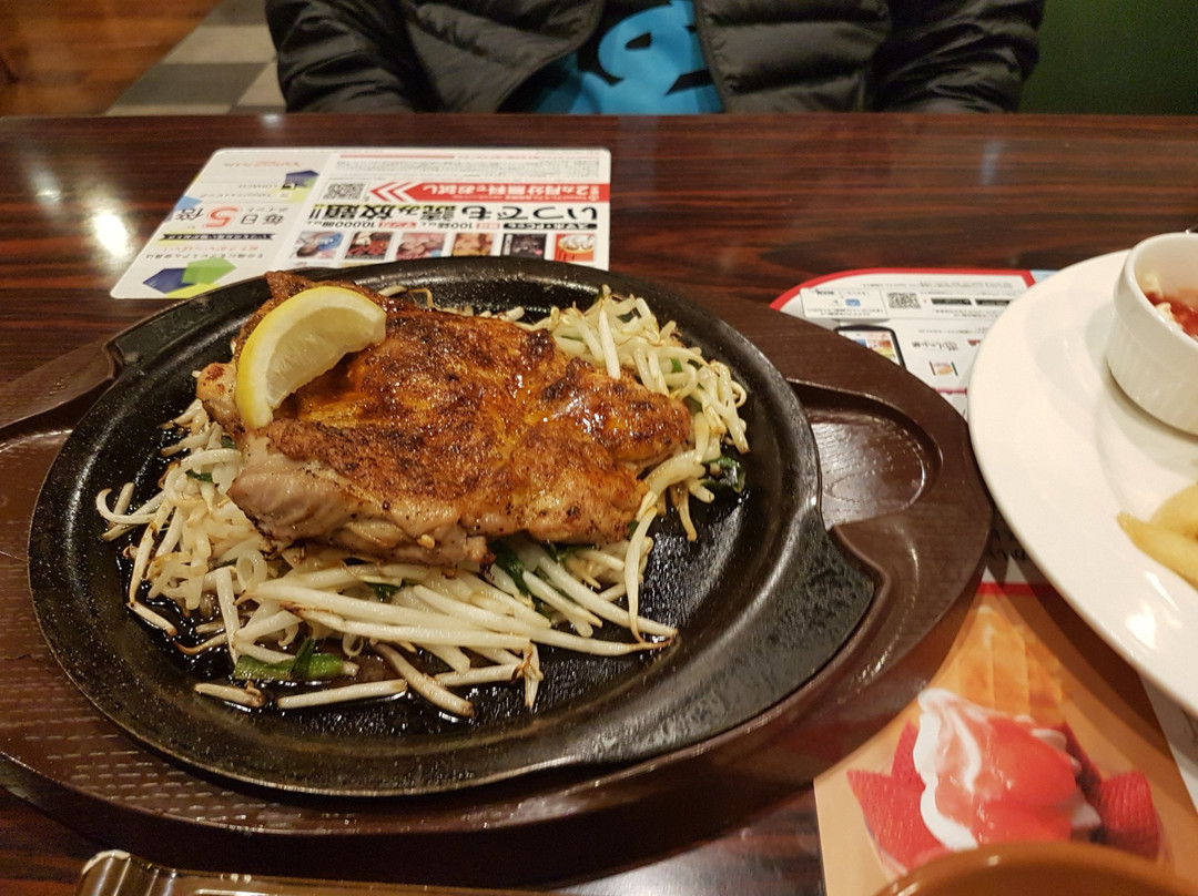 ガスト 豊橋三ノ輪店