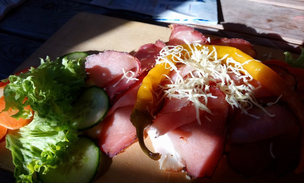 乌恩肯餐馆和美食-Kechtalm