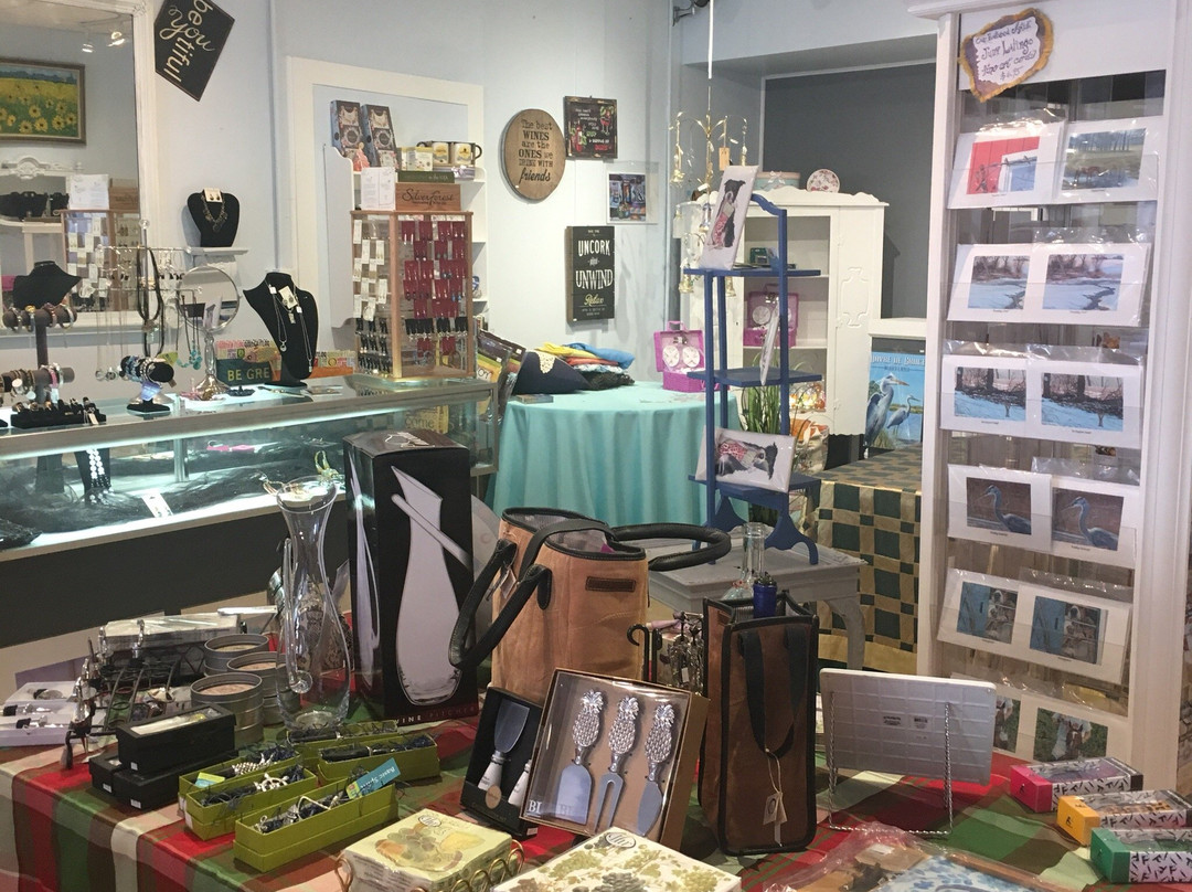 Blue Heron Gifts & Boutique景点图片