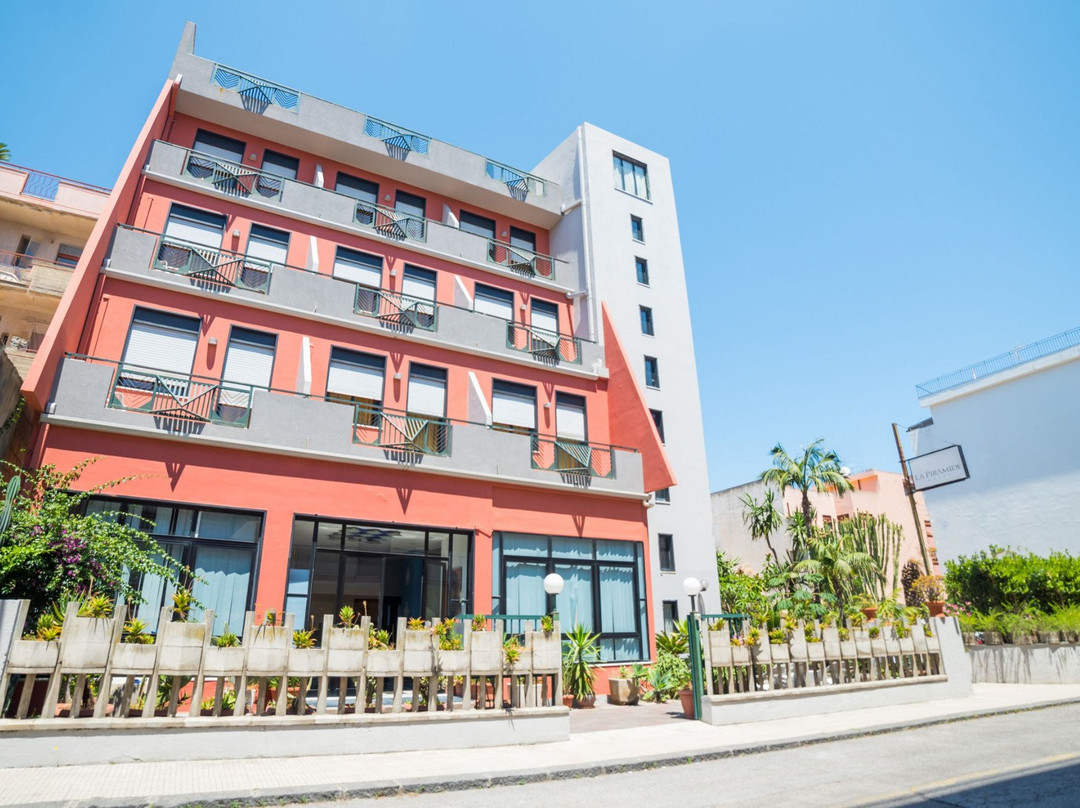 La Piramide Hotel主图