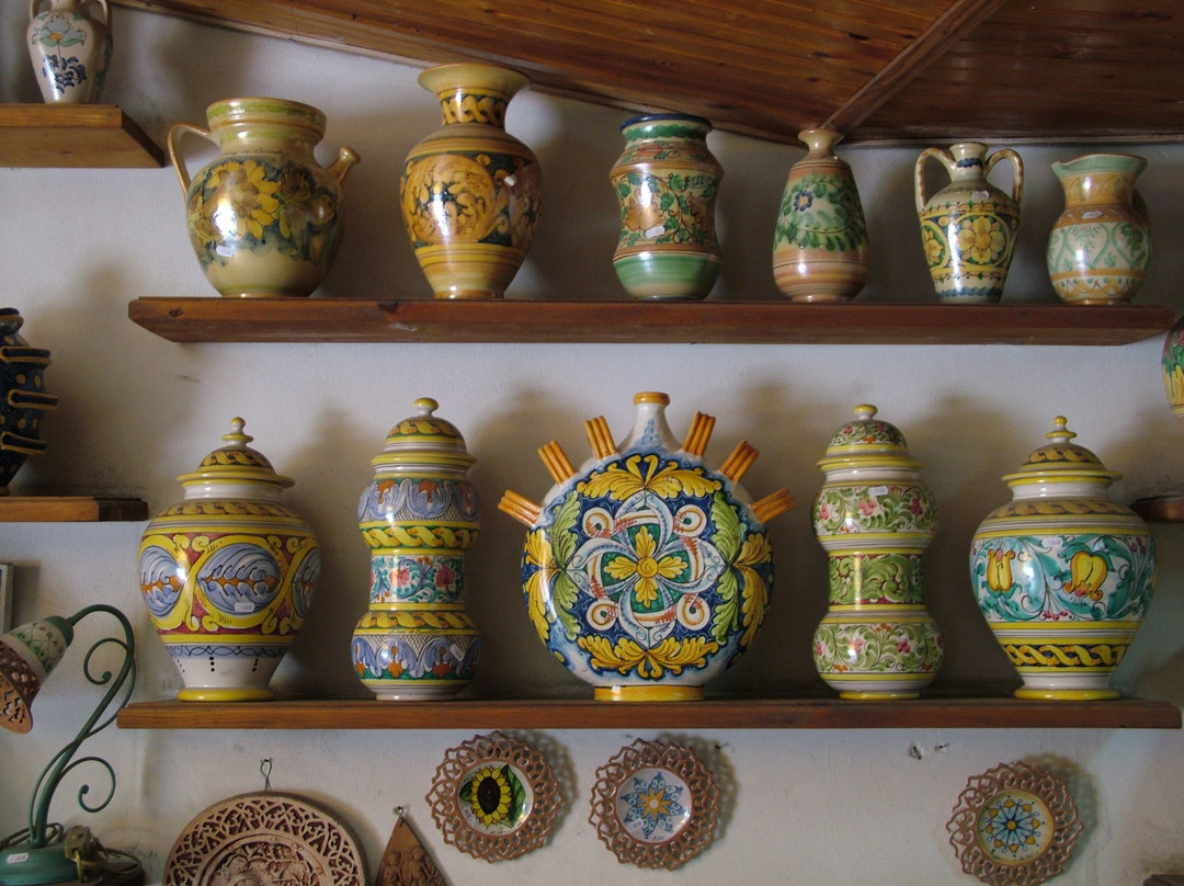 Ceramiche Desuir-Santo Stefano di Camastra必去景点