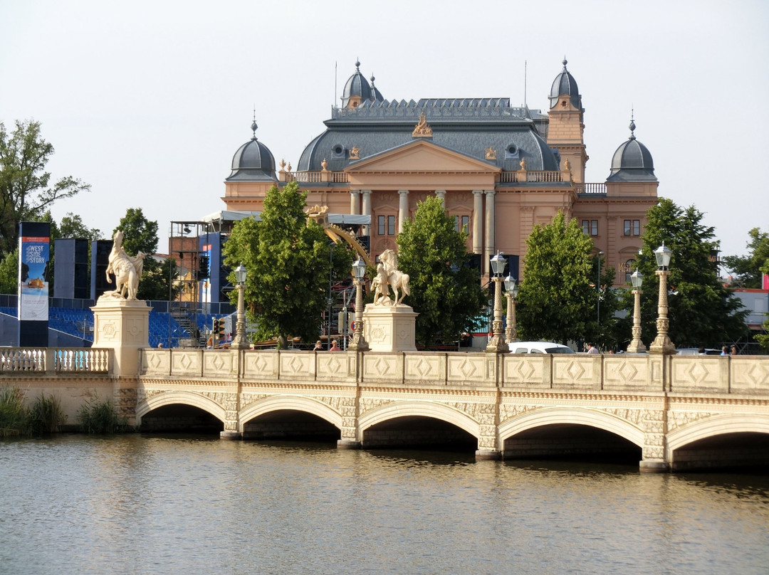 Mecklenburgisches Staatstheater景点图片