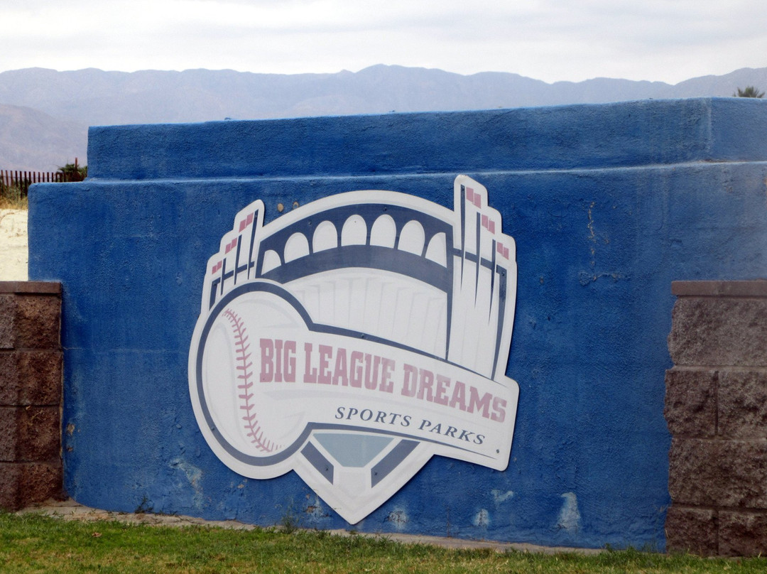 Big League Dreams-大教堂城必去景点