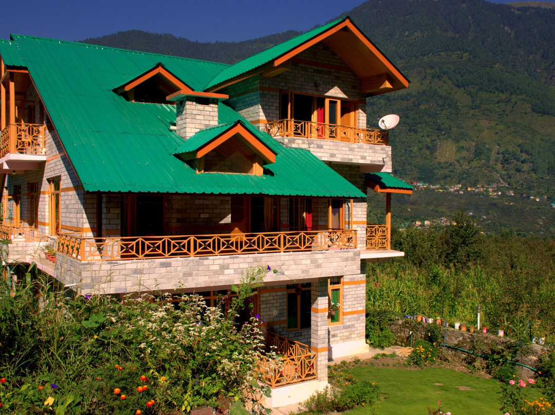 WoodyVu Mansari Cottage