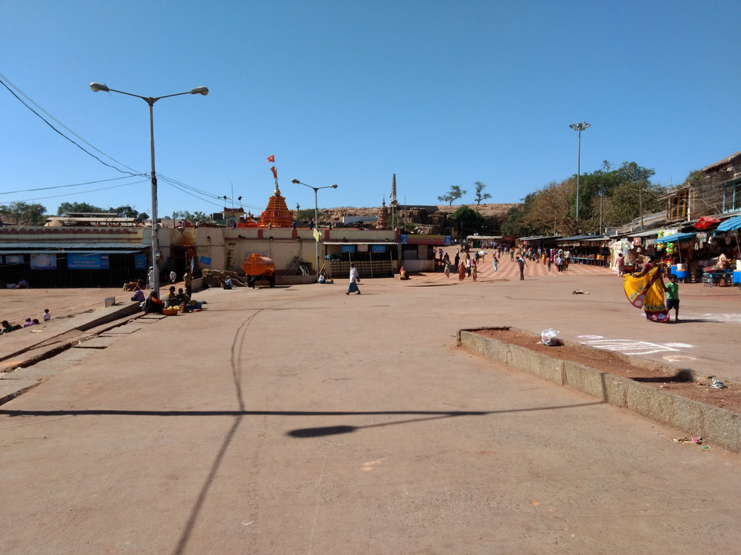 Shree Renukaa Yallamma Devi Temple-Saundatti必去景点