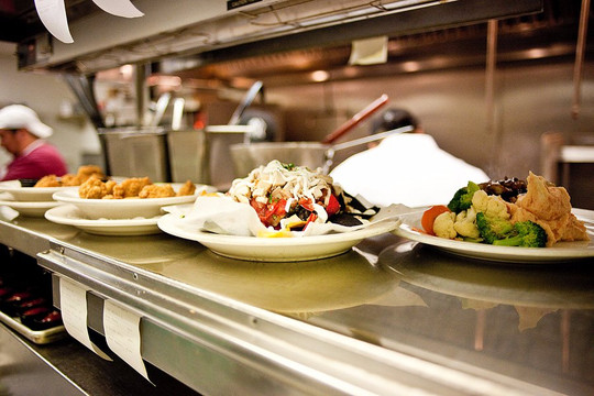 教堂山餐馆和美食-Top of the Hill Restaurant & Brewery