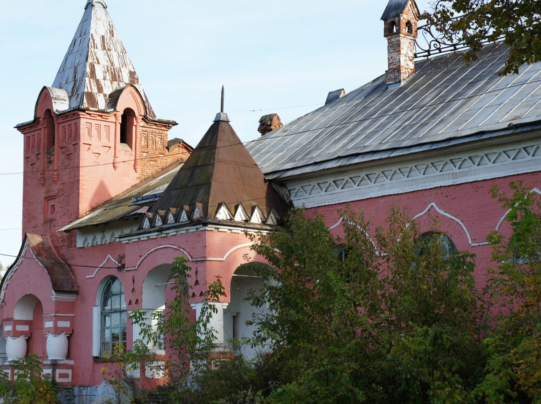 Ryurikovo Rail Station景点图片
