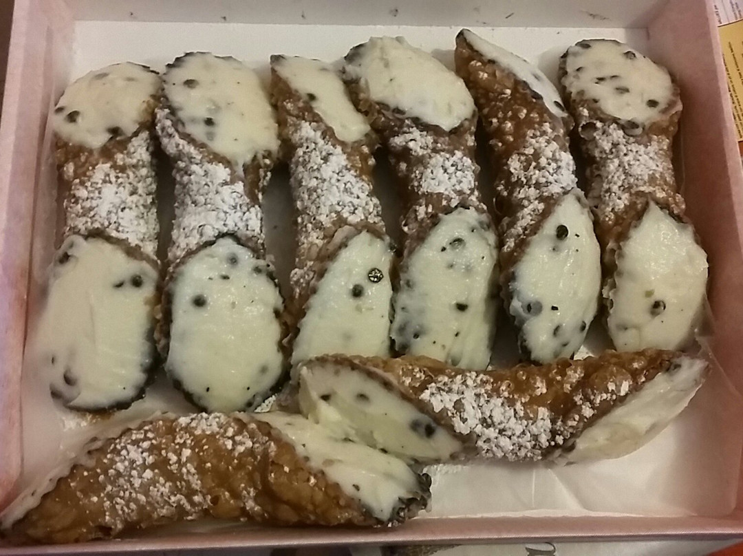 Salinagrande餐馆和美食-Pasticceria Il Cannolo