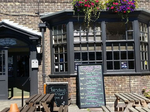 Smugglers Return主图