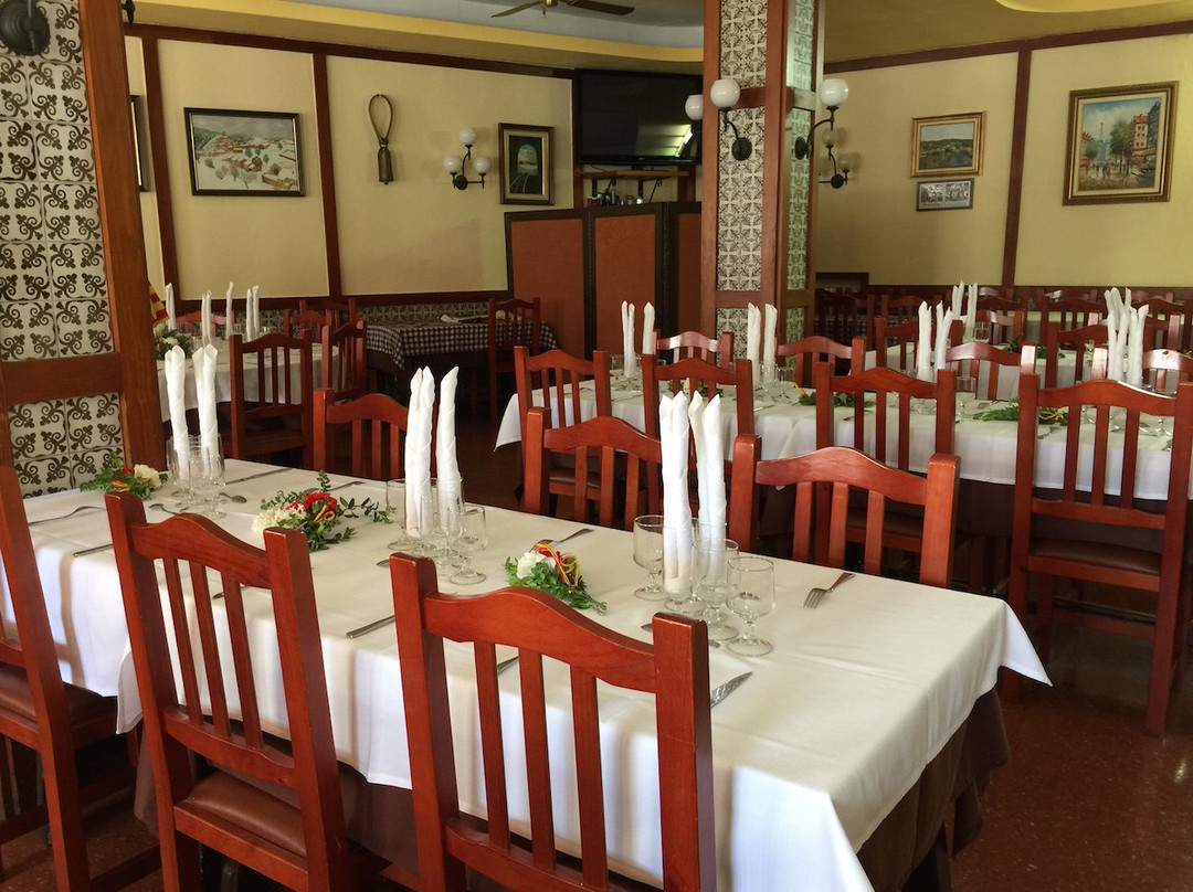 Avinyó餐馆和美食-Restaurant Hostal Santa Maria
