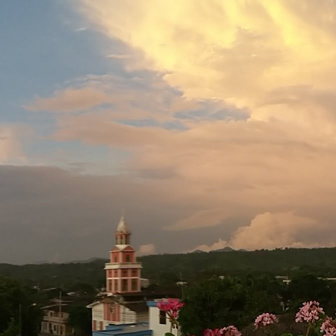 Manglaralto酒店住宿-Puerta Sol Inn