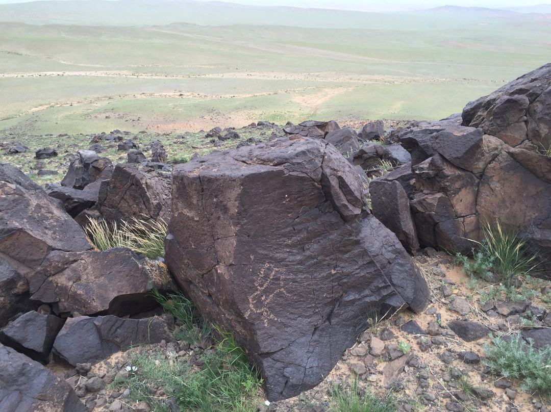 Khavtsgait Petroglyphs-Gobi Gurvansaikhan National Park必去景点