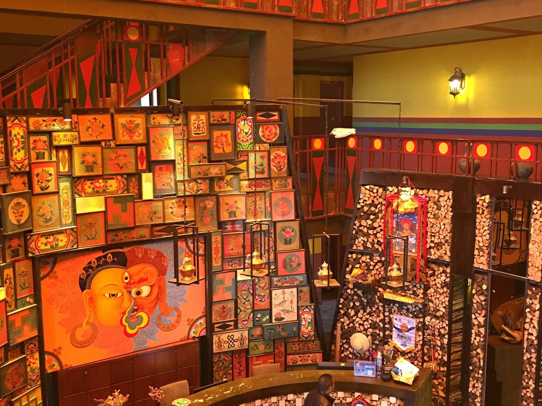 新都桥梵音阿缦艺术酒店主图