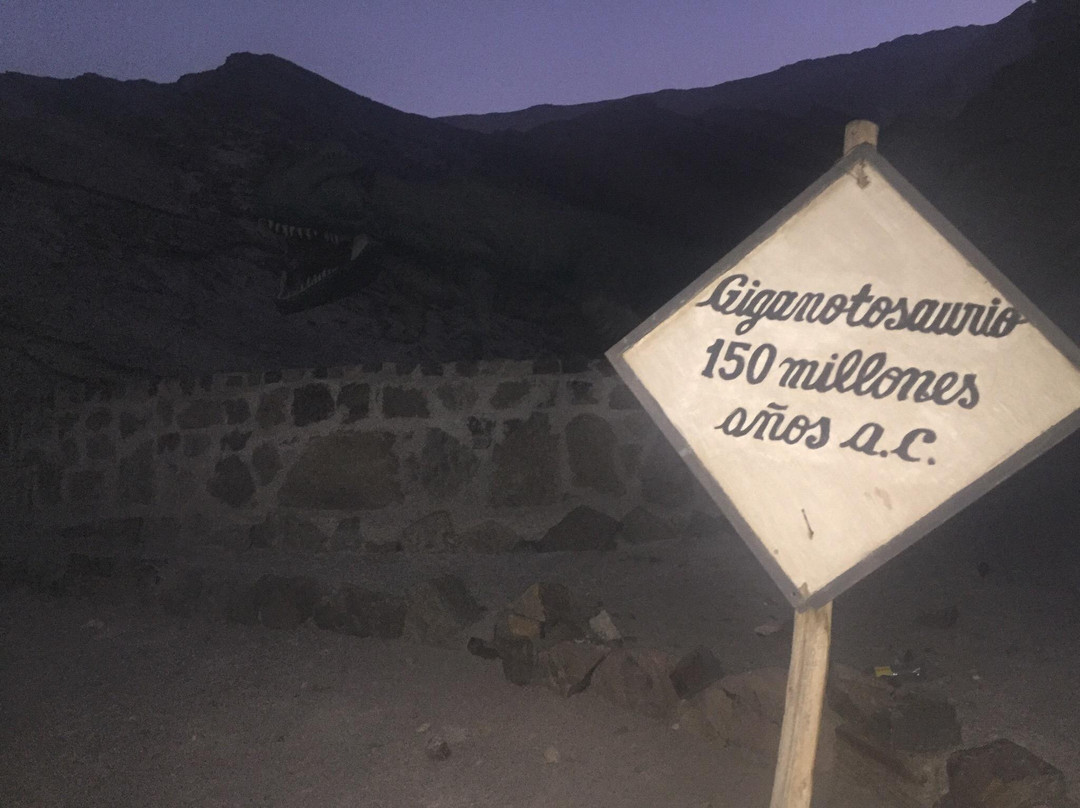 Parque Jurasico de Querulpa-阿雷基帕必去景点