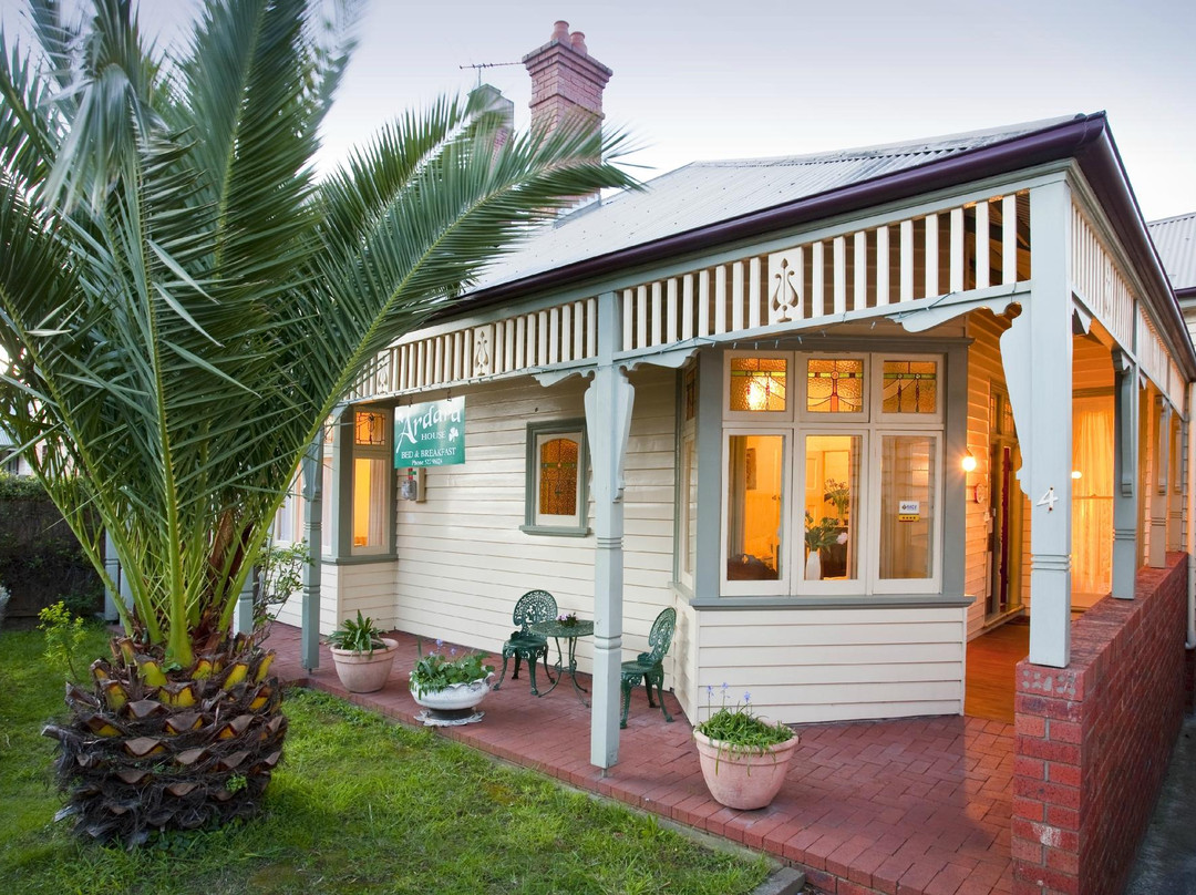 Batesford酒店住宿-Ardara House B&B