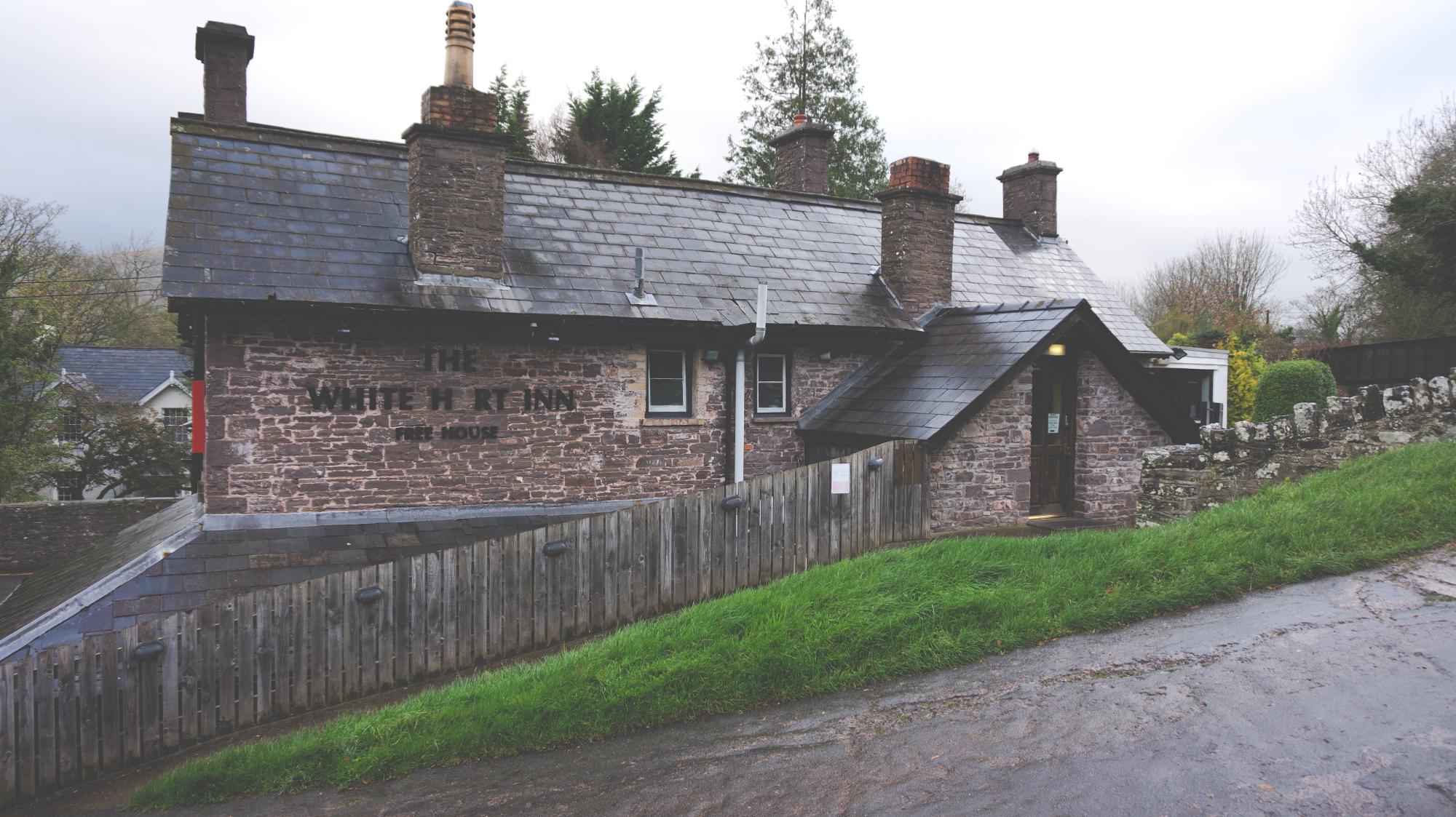 The White Hart Inn & Bunkhouse-浴室