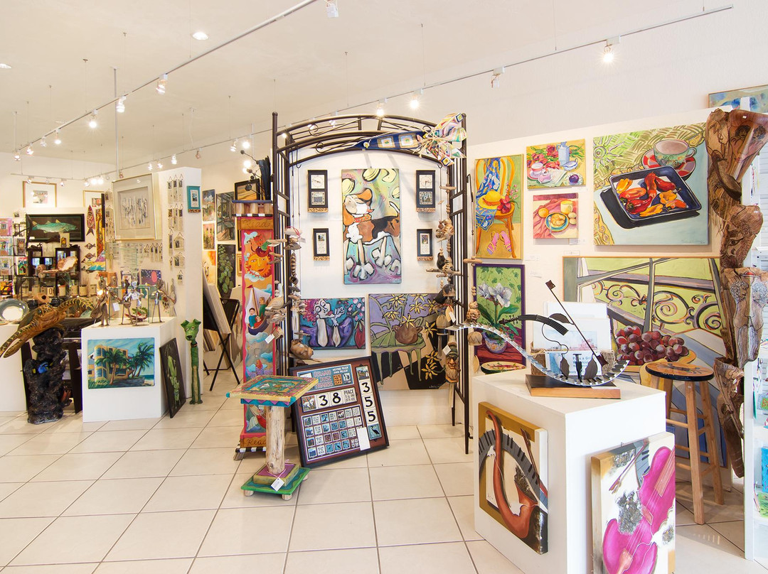 Art Expo Custom Framing Gallery-圣彼得海滩必去景点