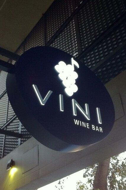 Vini Wine Bar景点图片