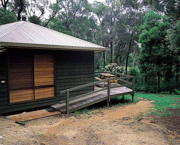 双子瀑布布什小屋