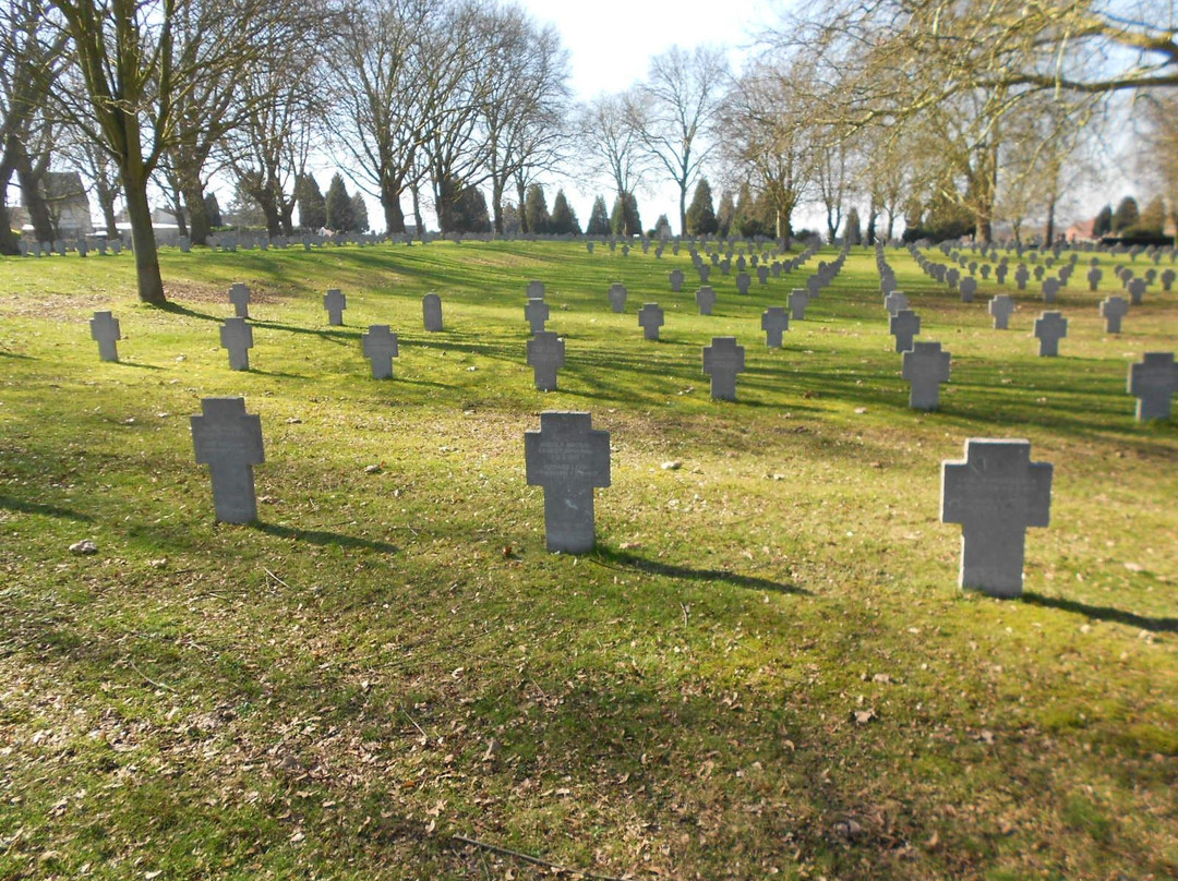 Deutscher Soldatenfriedhof Lens-Sallaumines-Lens必去景点