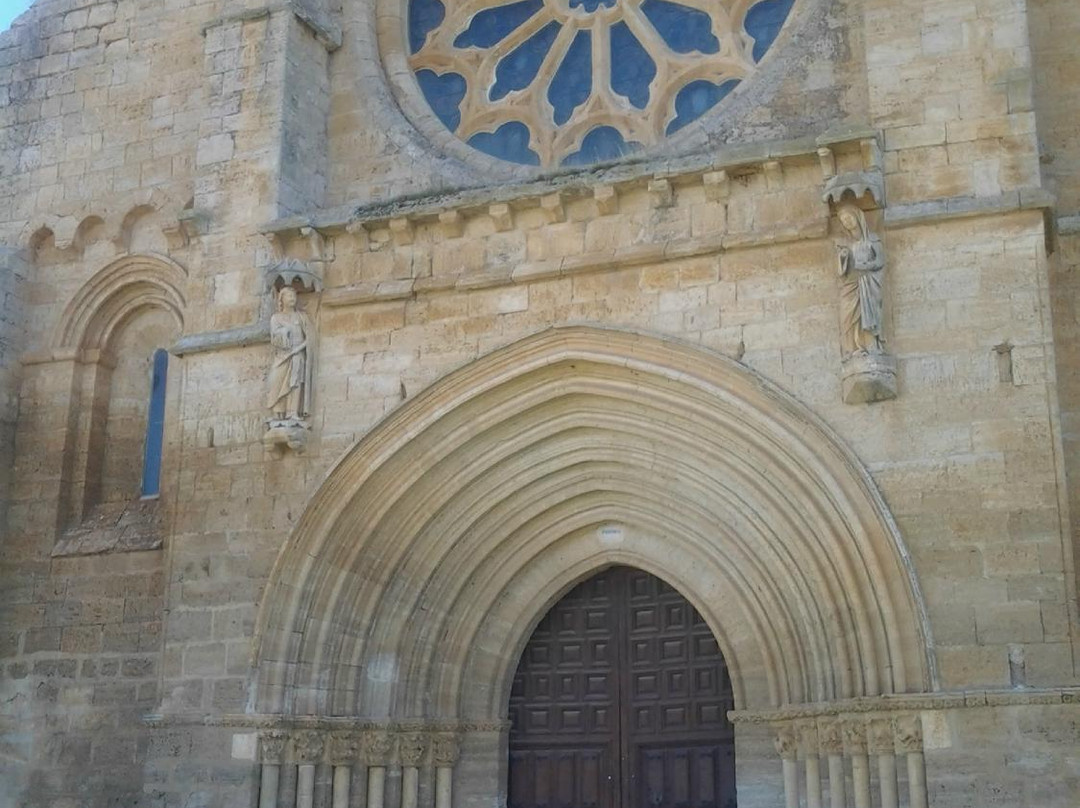 Iglesia de Nuestra Señora del Manzano景点图片