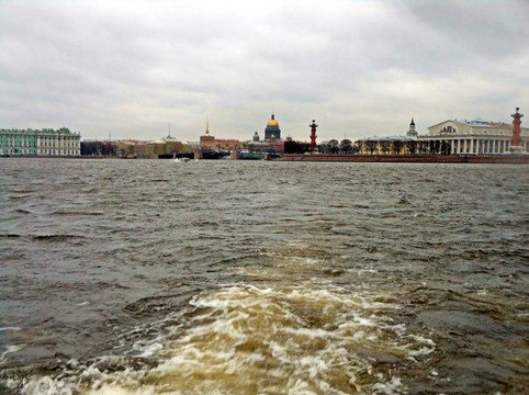 Neva Embankments-圣彼得堡必去景点