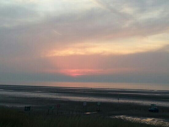 Ainsdale Beach景点图片
