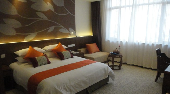 聚龙大酒店主图