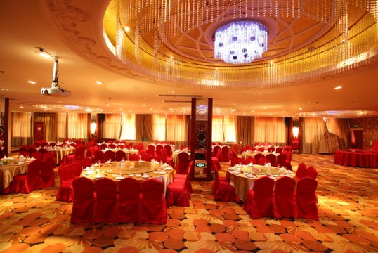 鸿福大酒店主图