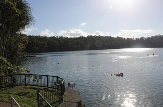 Uncle Brian's Tours-凯恩斯必去景点