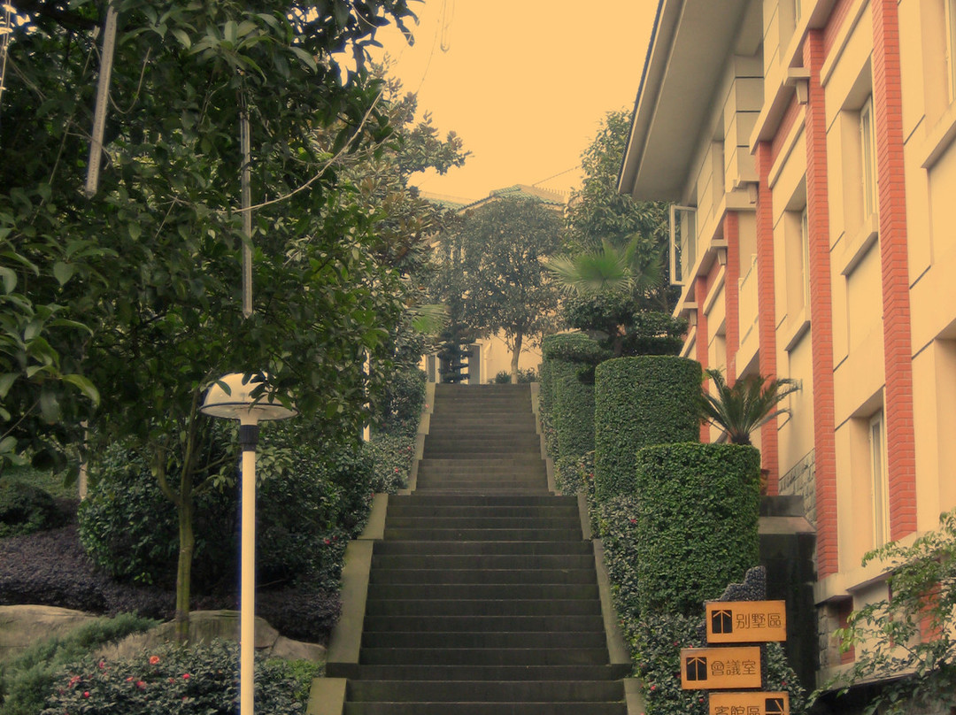缙云山天香苑日出观景酒店主图