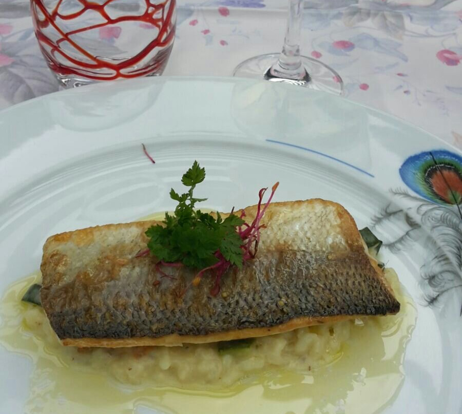 Artemare餐馆和美食-Auberge de Contrevoz
