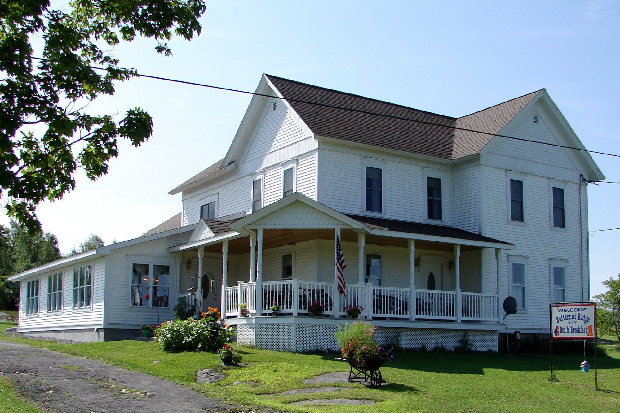 Butternut Ridge Bed & Breakfast-浴室