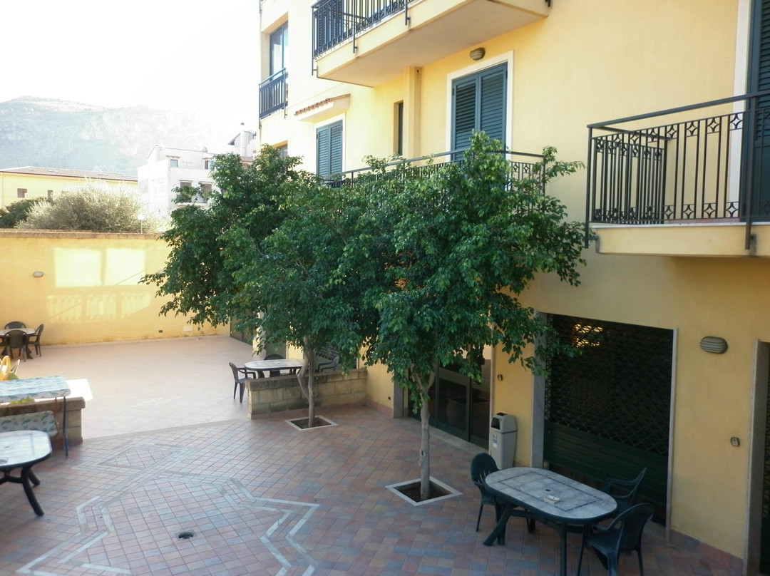 Aspra Mare Paese Albergo
