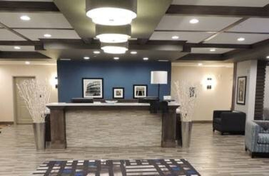 西星全套房署名酒店