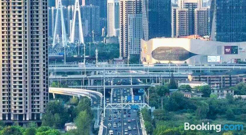 武汉盛捷未来中心酒店公寓(武汉动物园国际博览中心店)主图