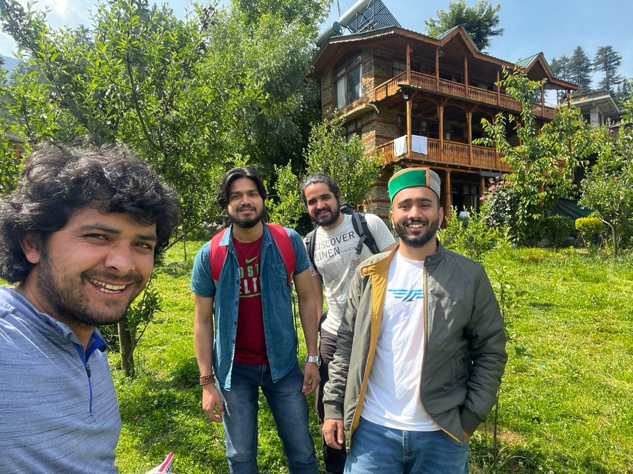Himalayan Brothers Adventure Homestay-浴室