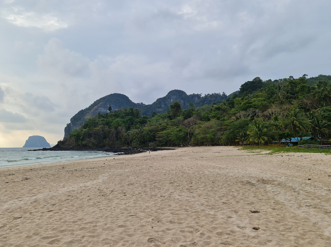 Farang Beach景点图片