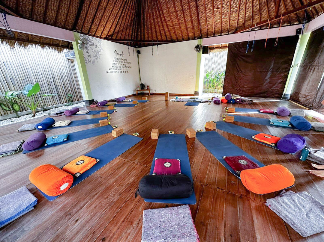 Yoga Dunia Lembongan-蓝梦岛必去景点