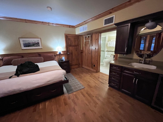 The Green Bridge Inn主图