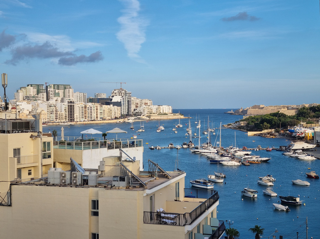 Alavits Hotel by ST Hotels主图