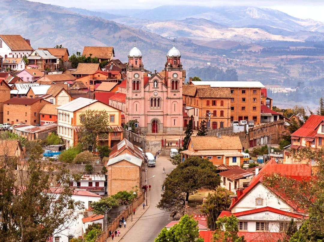 Cattedrale Di Ambozontany景点图片