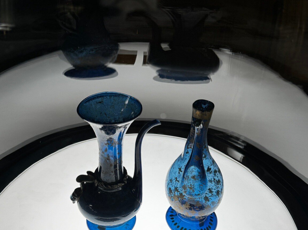 Glassware and Ceramic Museum of Iran景点图片