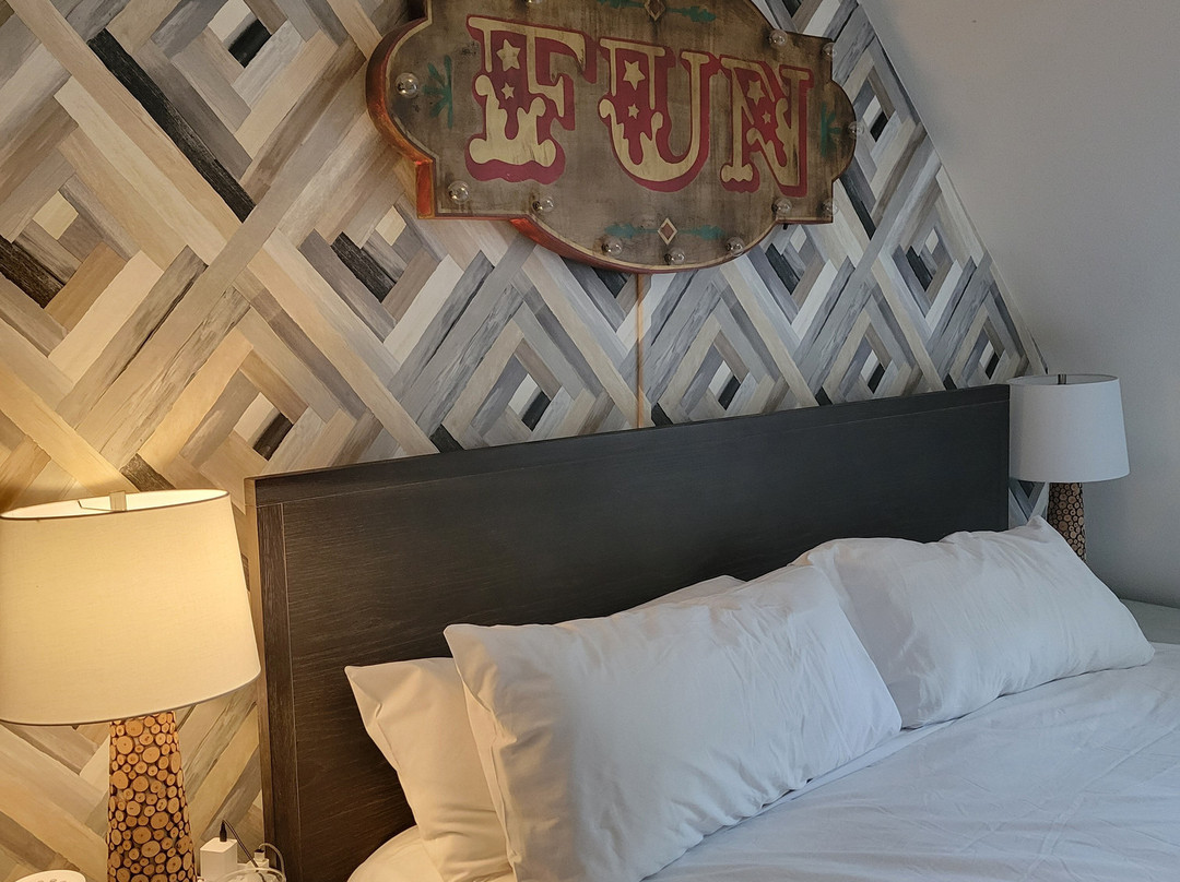 The Creekstone主图