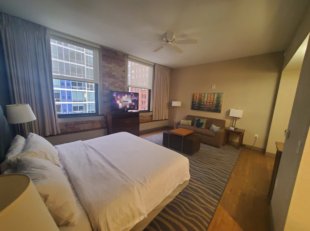 Homewood Suites By Hilton Grand Rapids Downtown主图